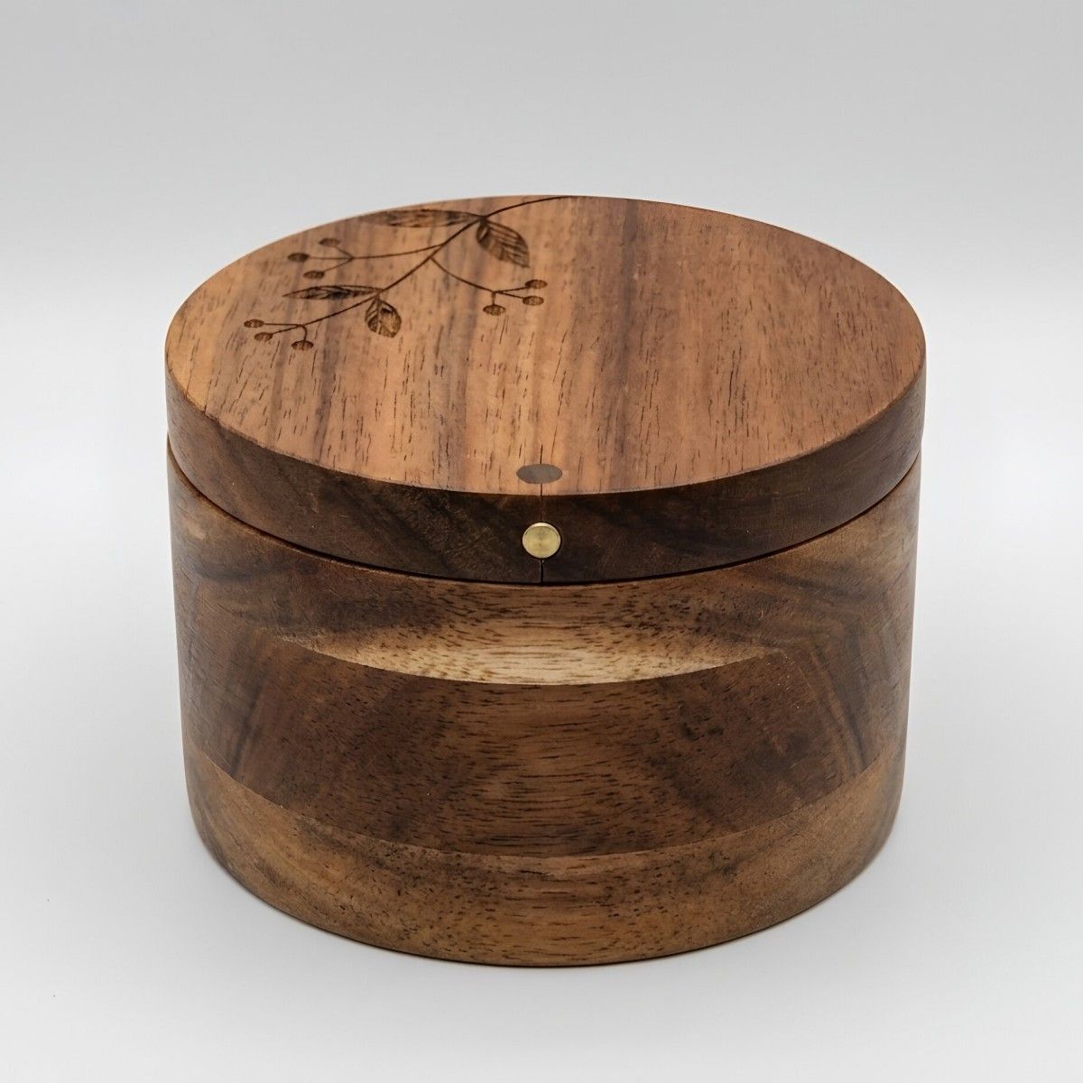 Rotating salt tank for storage