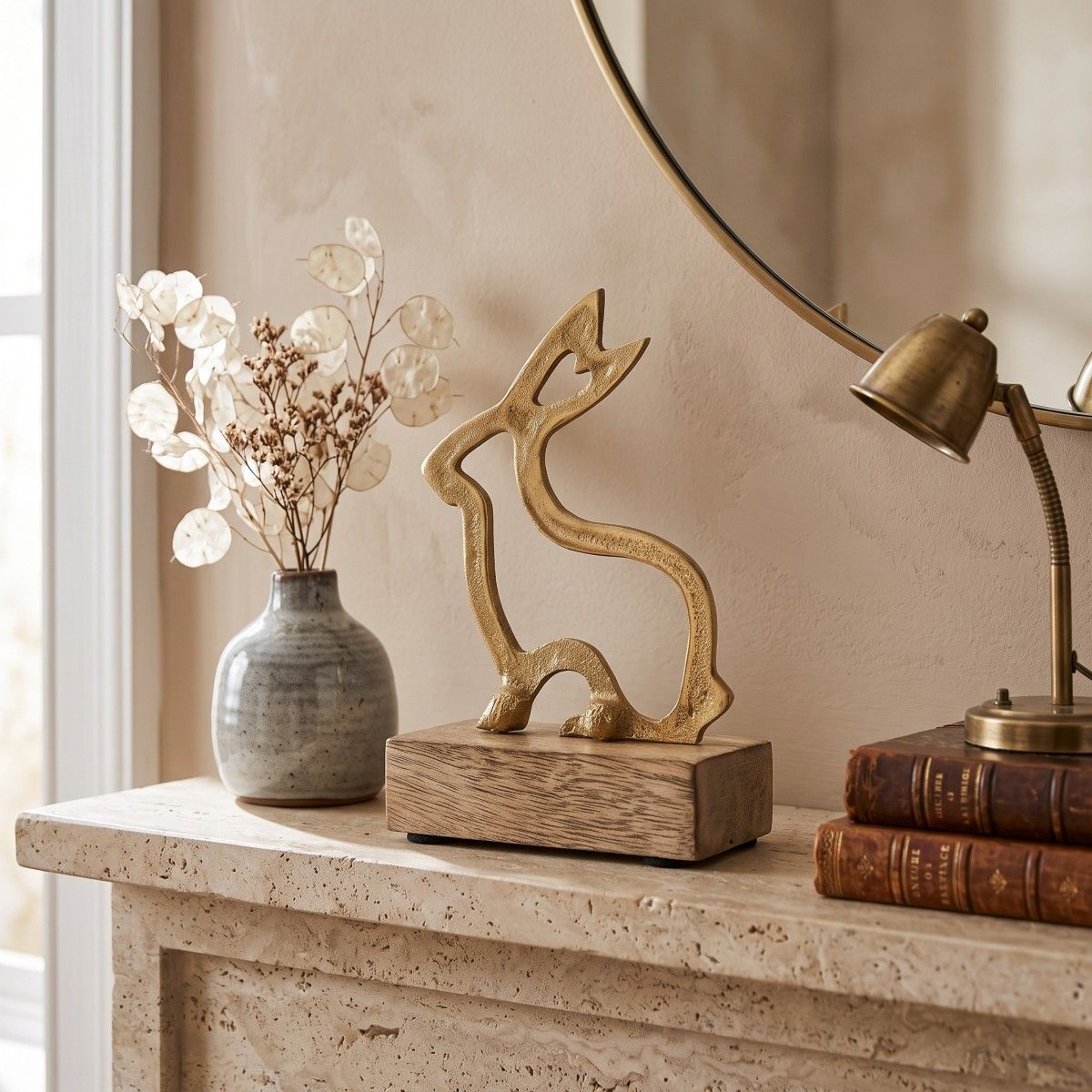 Rabbit-shaped desktop ornament