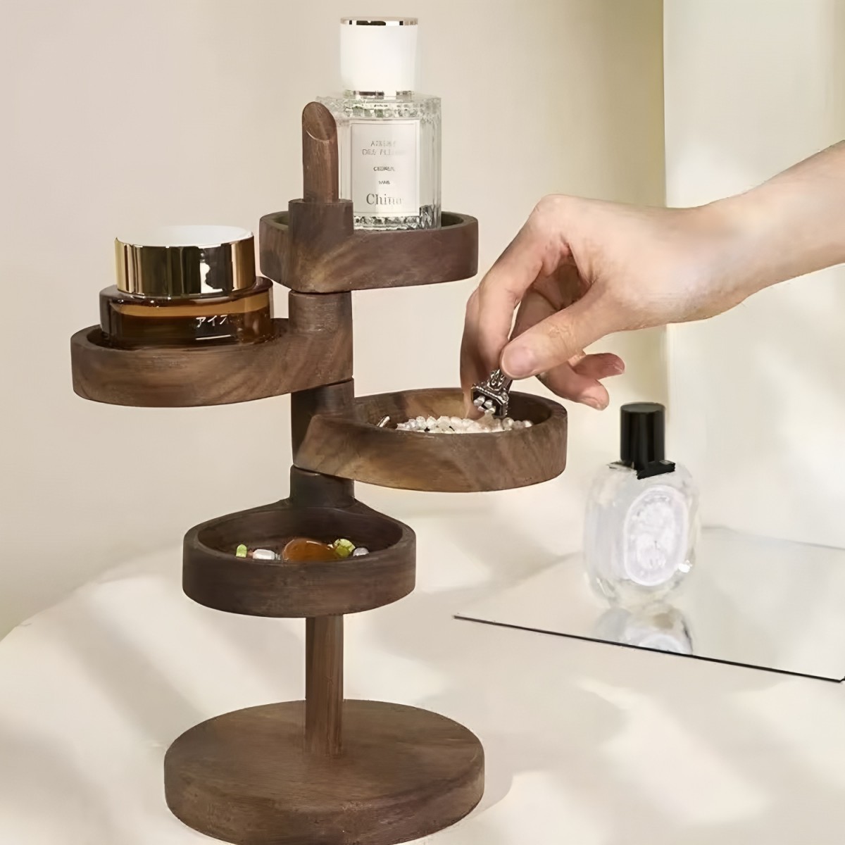 Rotating wooden storage rack